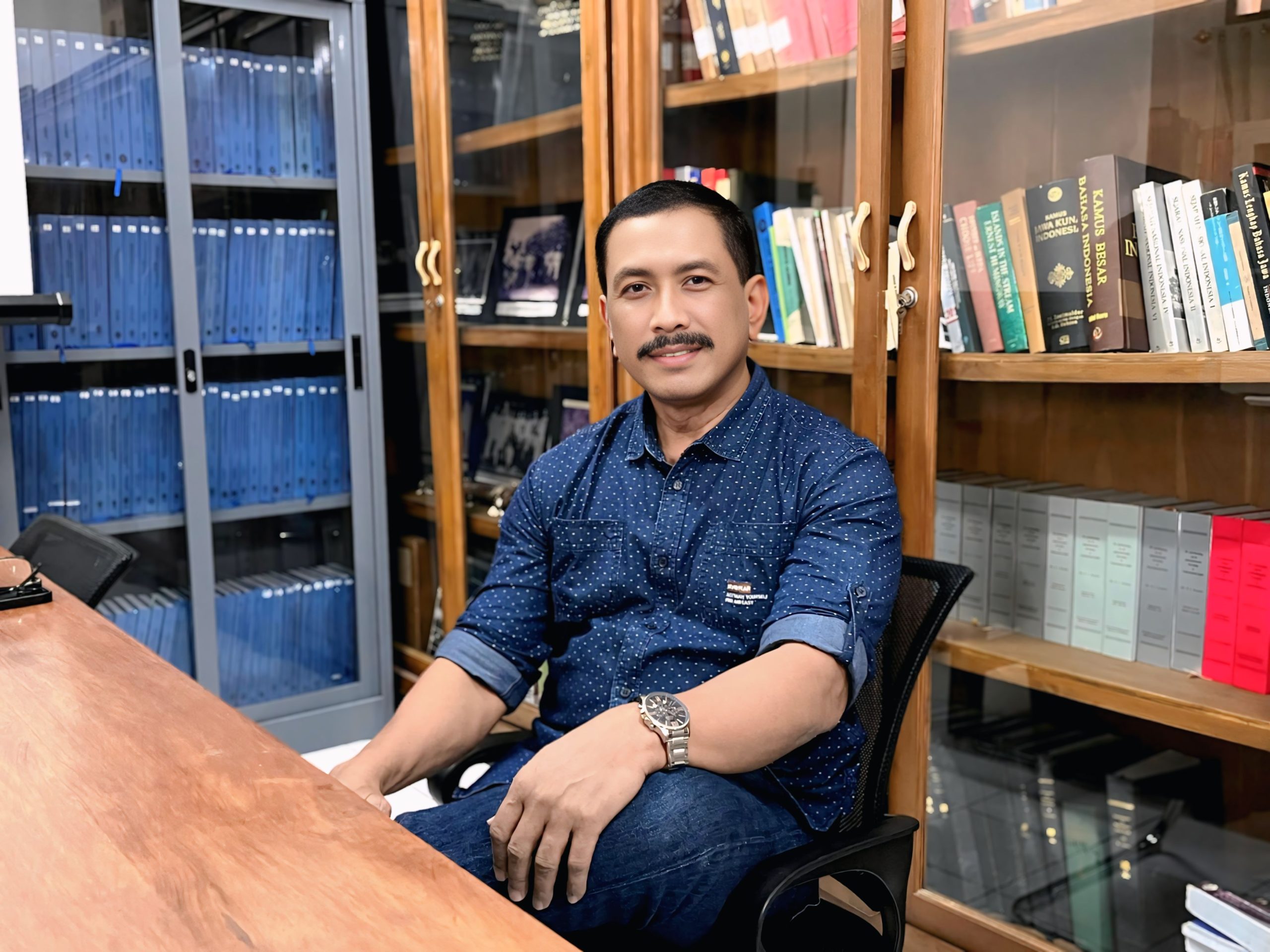 Prof. Dr. Drs. Singgih Tri Sulistiyono, M.Hum.Pakar Sejarah Asia Tenggara dan Sejarah Maritim.