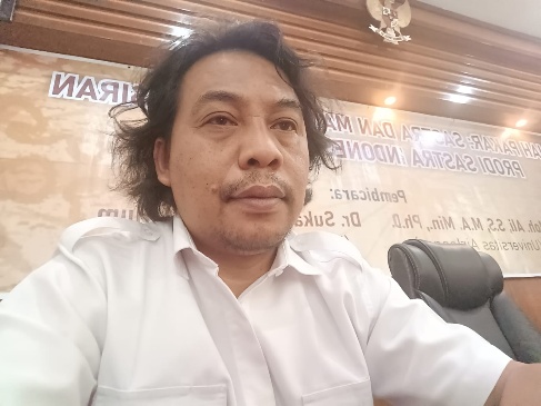 Dosen sekaligus pakar sastra pesisiran dari FIB Universitas Diponegoro (FIB Undip) Dr. Sukarjo Waluyo, S.S., M.Hum., menjadi narasumber di kuliah umum bertema “Sastra dan Manuskrip Pesisiran”