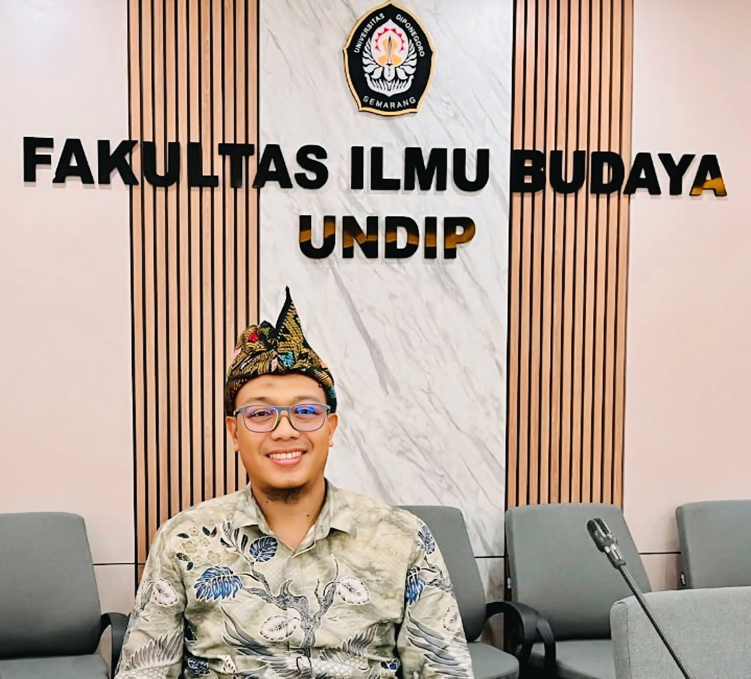 Yanuar Yoga Prasetyawan, S.Hum., M.Hum. Dosen Prodi Ilmu Perpustakaan dan Informasi, Fakultas Ilmu Budaya, Universitas Diponegoro.