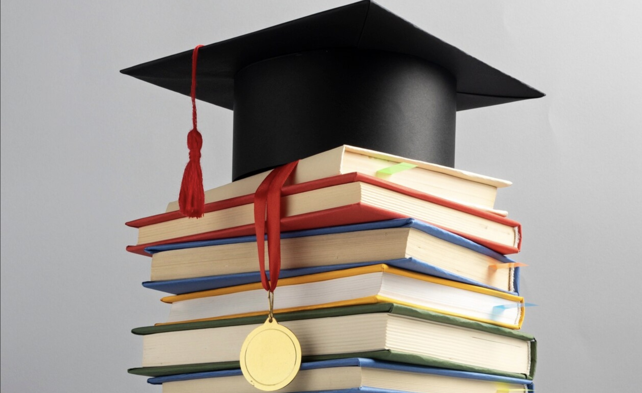 Ilustrasi Pendaftaran Wisuda UNDIP ke-180 (Foto: Freepik @Freepik)