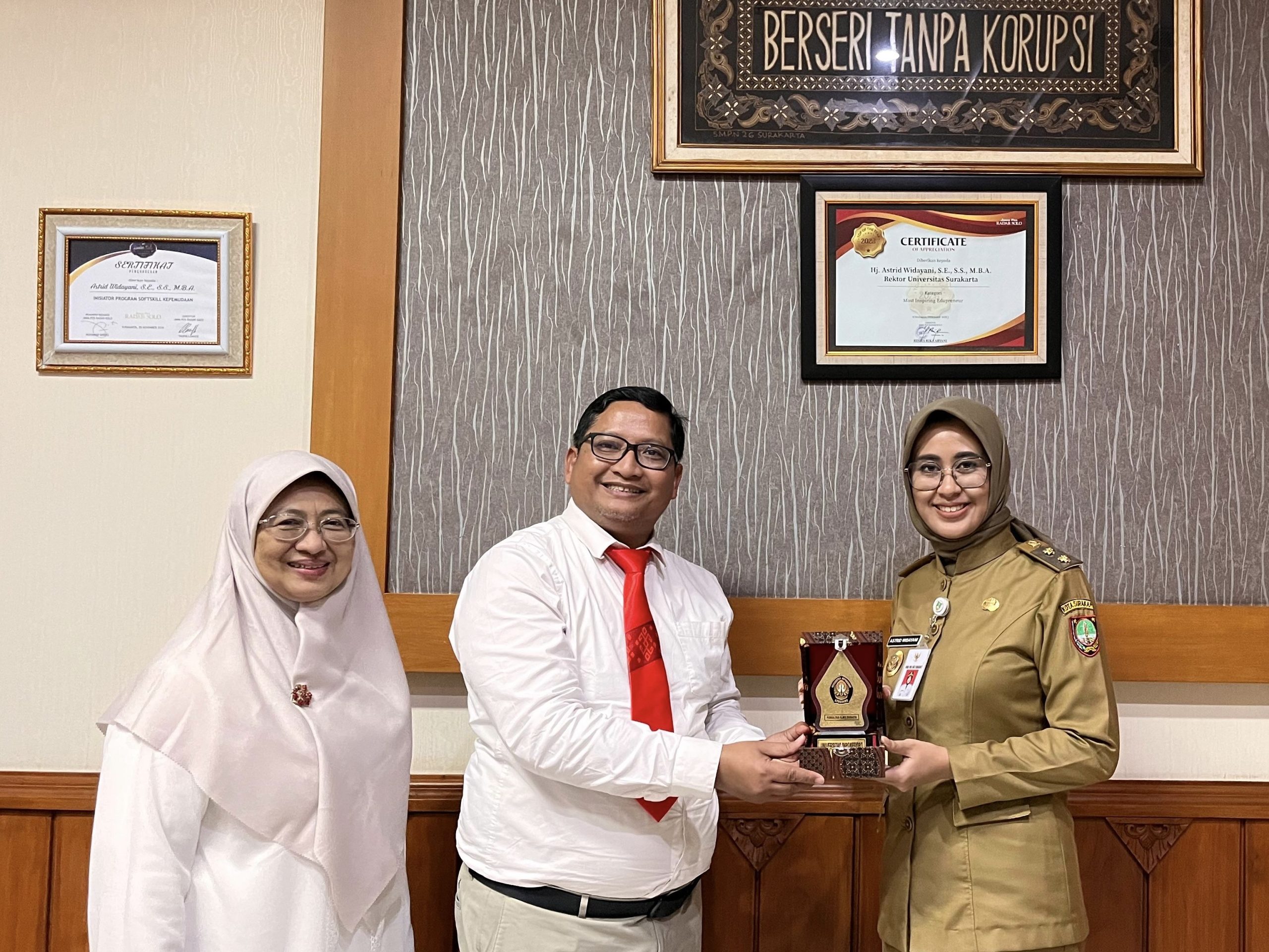 Deputy Mayor of Surakarta, Astrid Widayani, Shares Success Stories of Undip FIB Alumni