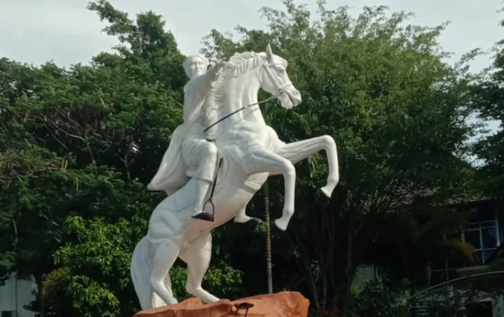 Universitas Diponegoro.