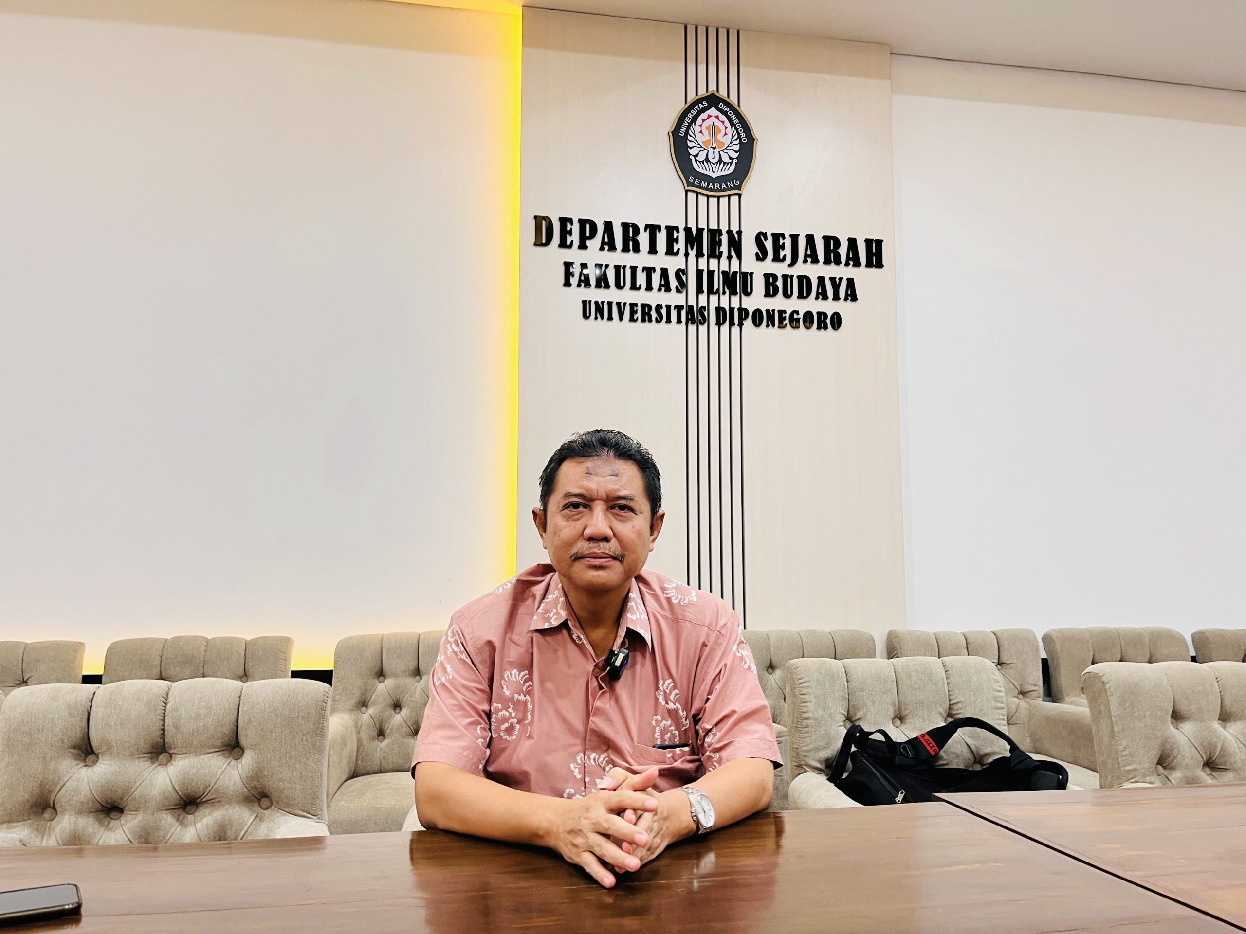 Dr. Drs. Haryono Rinardi, M.Hum.