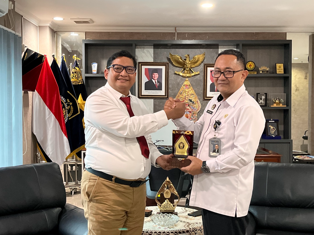 Alumni FIB Undip, Kepala Kantor Wilayah Imigrasi Provinsi Jawa Tengah.