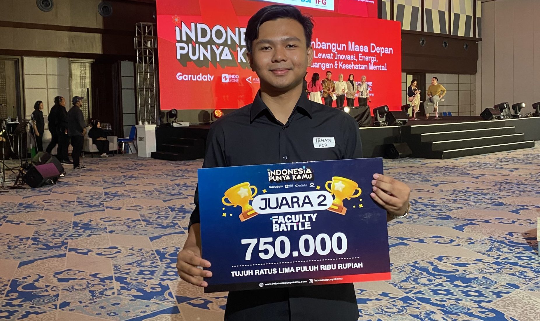 M. Irham Maolana Raih Juara 2 Faculty Battle “Indonesia Punya Kamu”. (Foto: Humas FIB Undip)