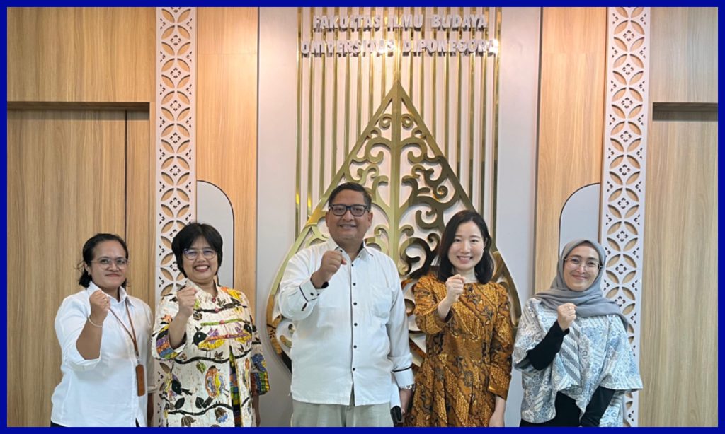FIB Undip Collaborates with Arizona State University USA for Global Classroom Program. (Photo: Humas FIB Undip)
