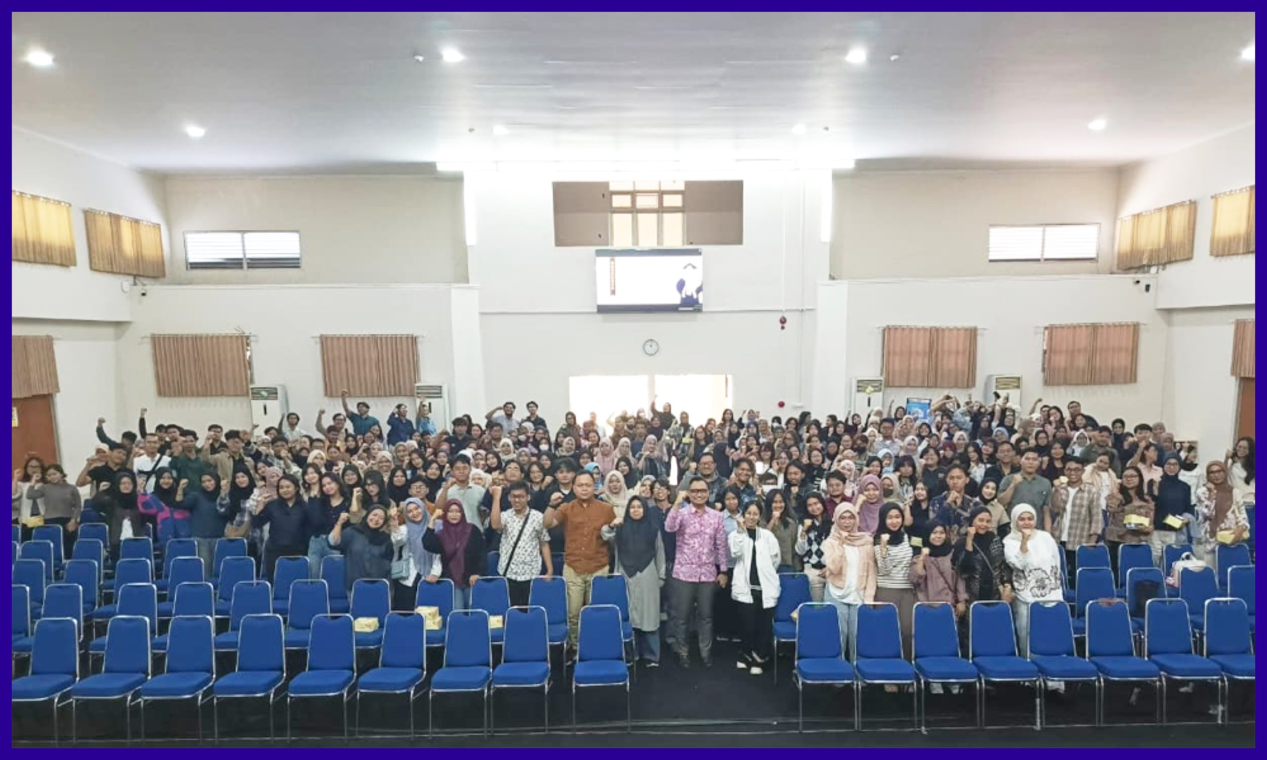 FIB Undip menggelar Pelatihan Softskill bagi para calon wisudawan pada Senin (27/7) di Gedung Serbaguna FIB UNDIP. (Foto: Humas FIB Undip)