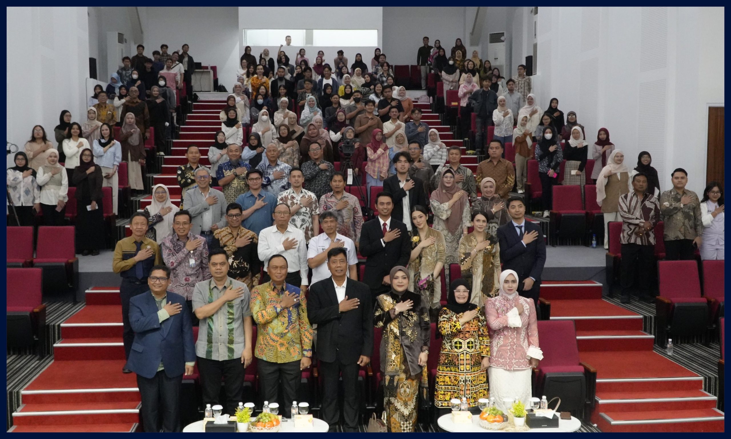 Softskill Mahasiswa "To Be Great: Belajar dari Orang Desa", H. Suharjito di Art Center FIB Undip Pada Selasa, 27 Oktober 2026. (Foto: Humas FIB Undip)